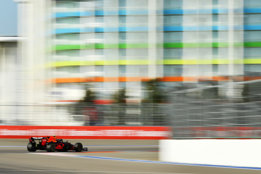 【ハイライト動画：FP2】レッドブル・ホンダ苦戦。ルノーのリカルドは好調キープ／F1ロシアGPフリー走行2回目