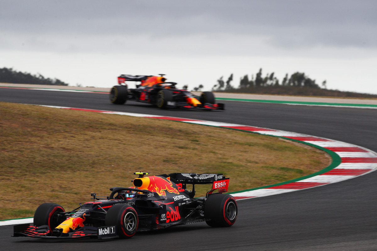 【レッドブル・ホンダ】アルボン「マシンは速かったけど序盤からグリップに苦しんだ」／F1ポルトガルGP