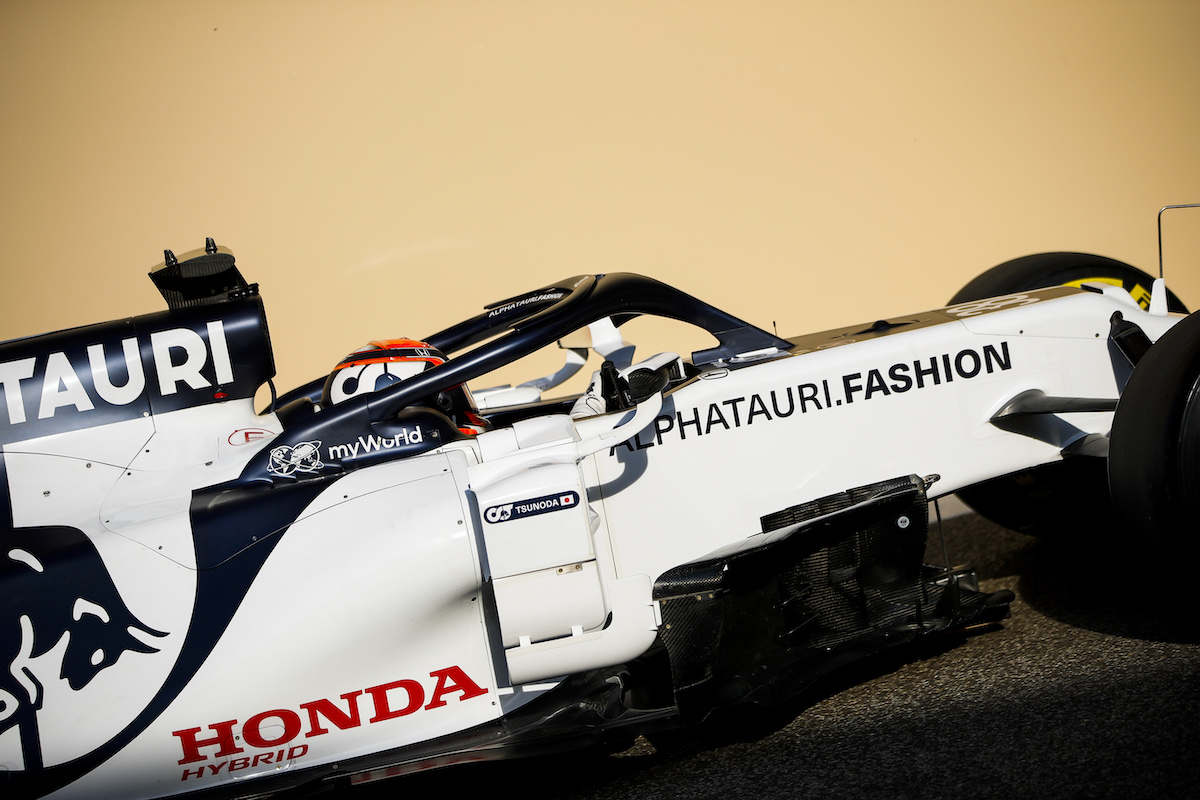 【動画：アルファタウリ・ホンダ】角田裕毅「2018年マシンよりダウンフォースとパワーが大きく上がっていて驚いた」／F1ヤングドライバーテスト