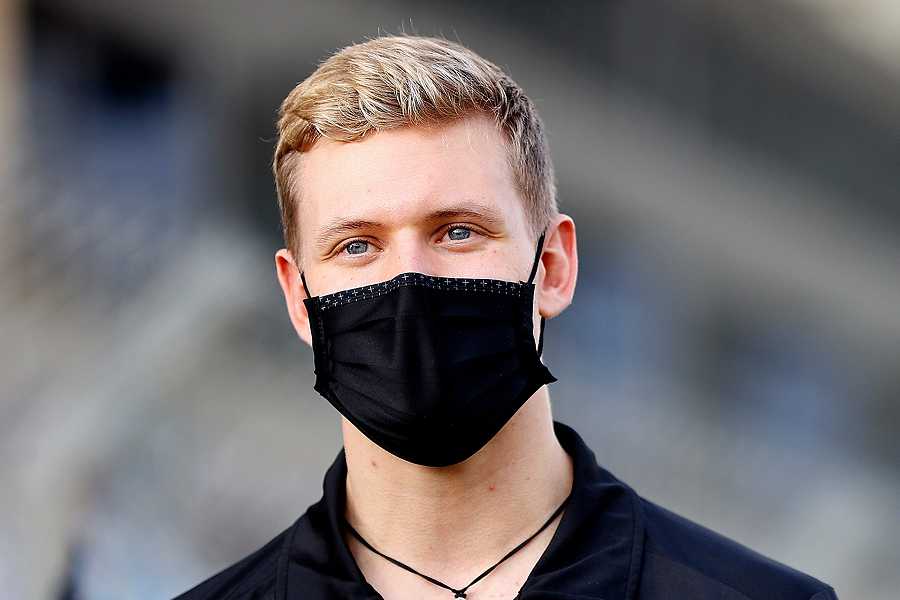 「ミック・シューマッハはハースで2年走ることが重要だ」とフェラーリのボス