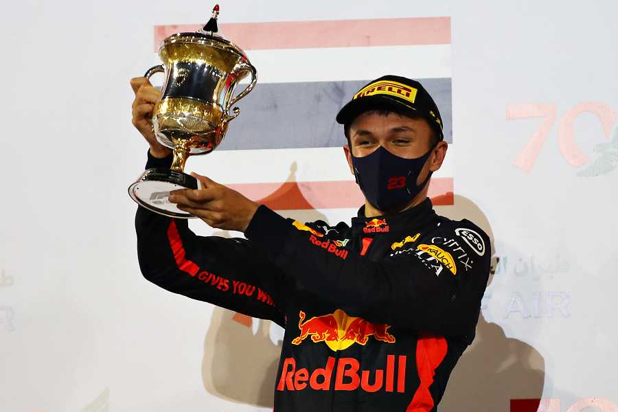 「アルボンのF1キャリアは終わっていない」とレッドブル首脳