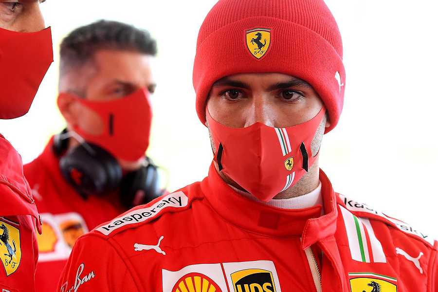 カルロス・サインツ「ドライバーの若さがフェラーリの弱点にはならない」