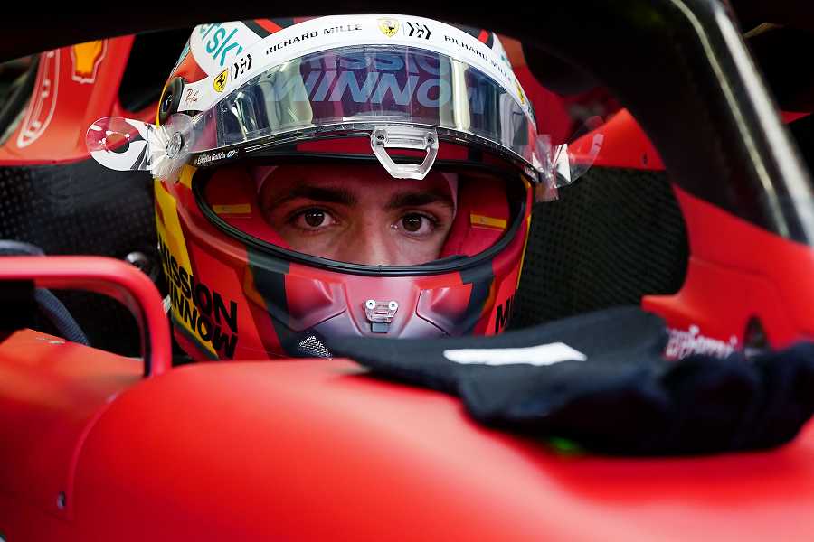 カルロス・サインツ「F1デビューの年にフェルスタッペンのチームメートだったことが自信につながった」