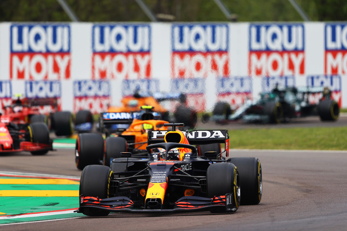 【F1レース速報】大波乱のレースでフェルスタッペン優勝！角田はスピンで13位／F1エミリア・ロマーニャGP