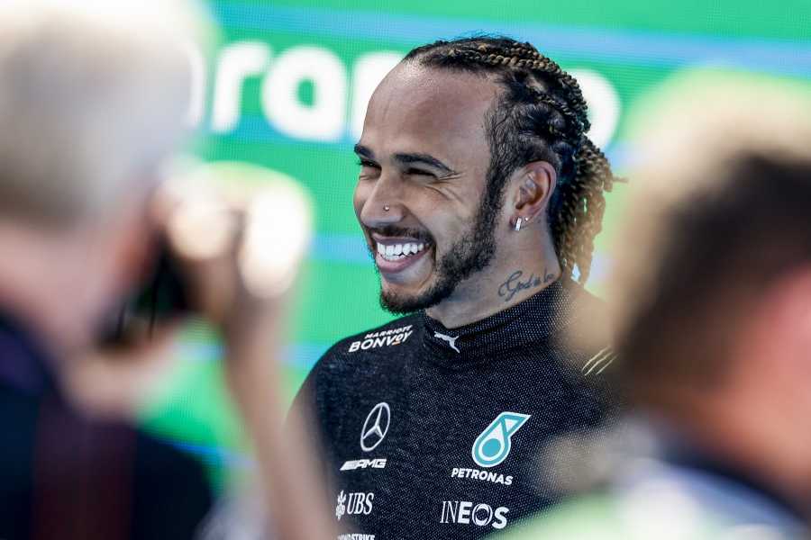 ハミルトン「夏休みまでにメルセデスとの新契約を結びたい」