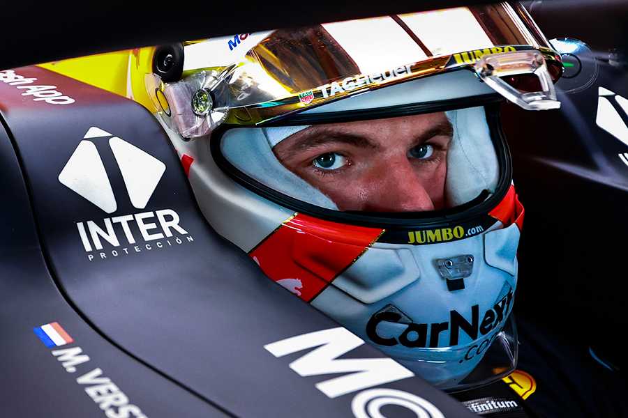 フェルスタッペン「F1タイトル獲得のチャンスがある限り2021年型車の開発を続ける必要がある」