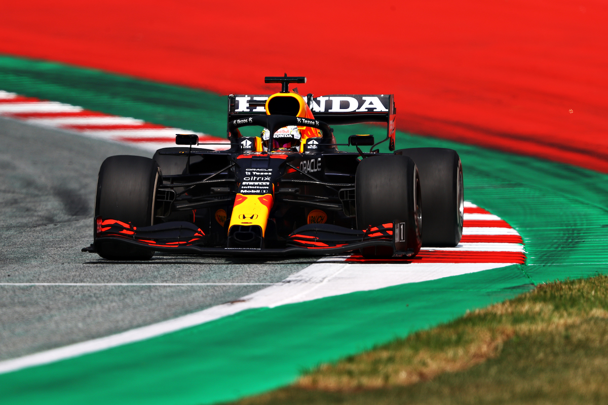 【FP2動画】レッドブル・ホンダが初日トップ！ガスリーにPU問題、角田が15番手。ボッタスはピットでスピン／F1シュタイアーマルクGP