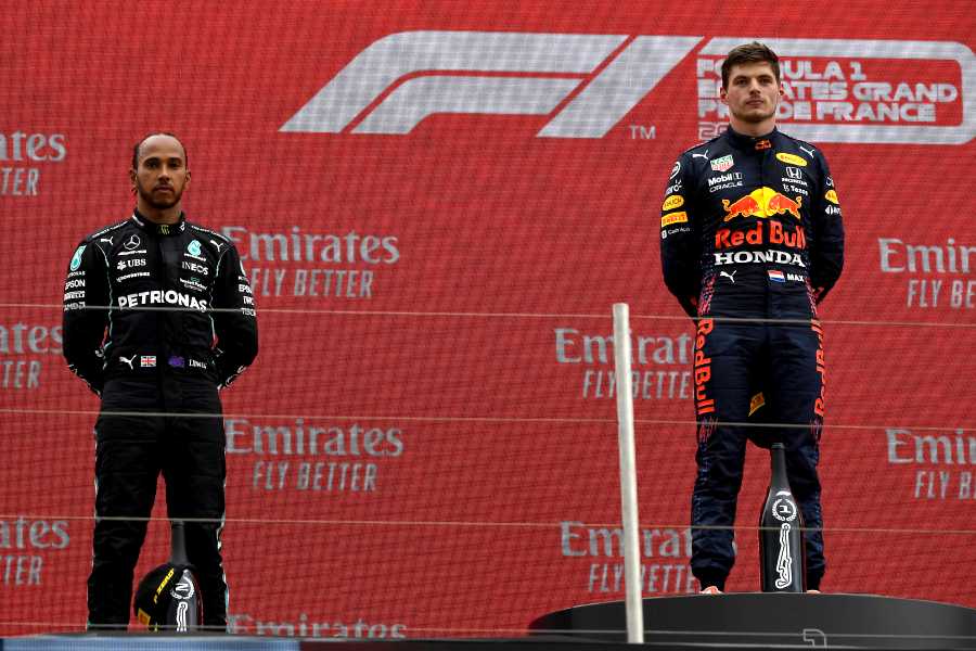 プレッシャーを受けるメルセデスが見られるのは「素晴らしい」と元F1ドライバー