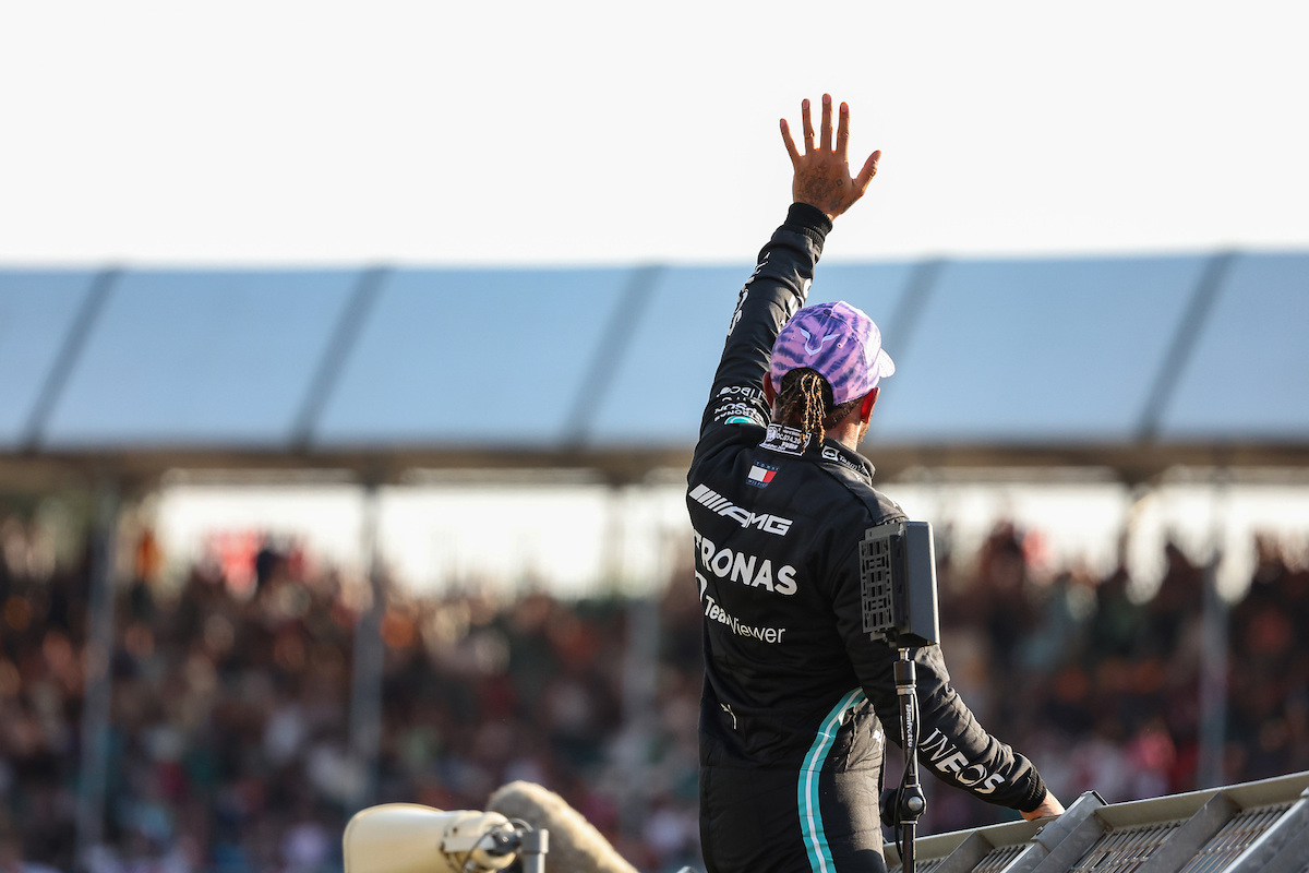 【予選ハイライト動画】観客も大興奮！母国ハミルトンがフェルスタッペンを倒す！／F1イギリスGP