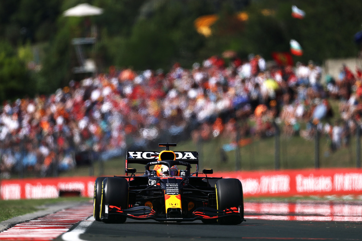 【予選ハイライト動画】戦略分かれたQ2、ハミルトンがポールポジション、フェルスタッペンは3番手／F1ハンガリーGP