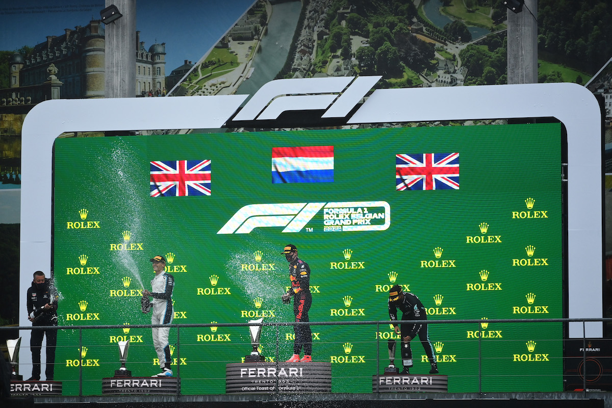 【F1ベルギーGP順位】雨で気温12度の中3時間中断、レースをせずに成立。優勝はフェルスタッペン、2位はラッセル