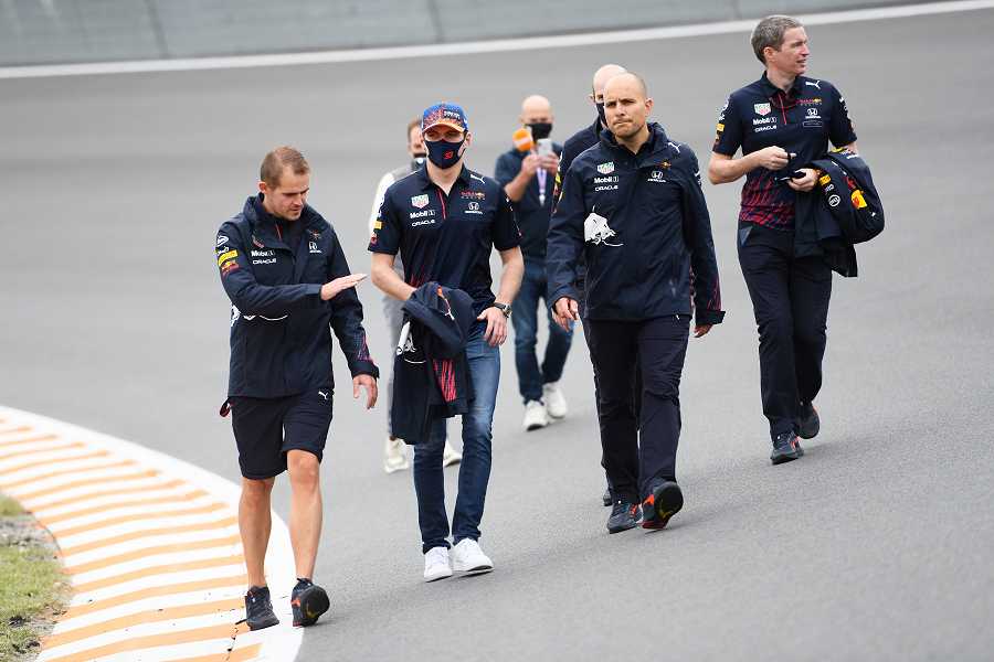 「ハミルトンにブーイングしなくてもマックスは勝てる」とヨス・フェルスタッペン