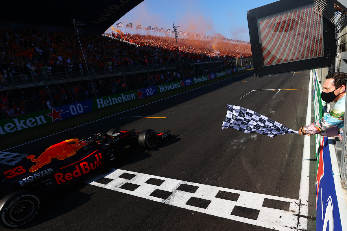 【F1オランダGP：動画】フェルスタッペンが母国で完勝！角田はPUトラブル発生