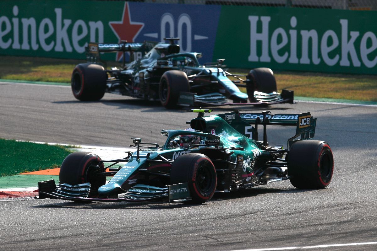 アストンマーティンのベッテル「ターン1の大混雑で大きなフラットスポットができて振動が･･･」／F1イタリアGPスプリント予選