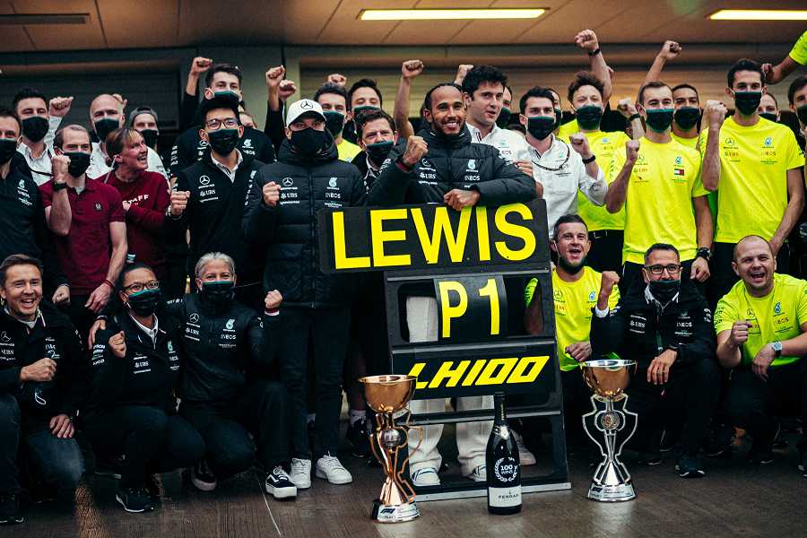 これまでフェラーリで走ったことがないのは「驚き」だとルイス・ハミルトン