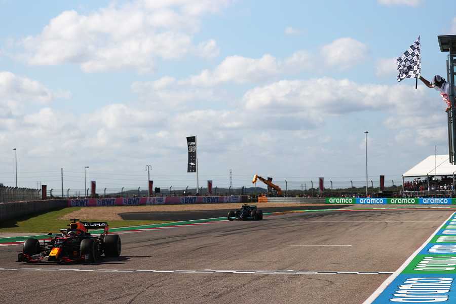 F1アメリカGPで明暗を分けたレッドブルとメルセデスのピット戦略