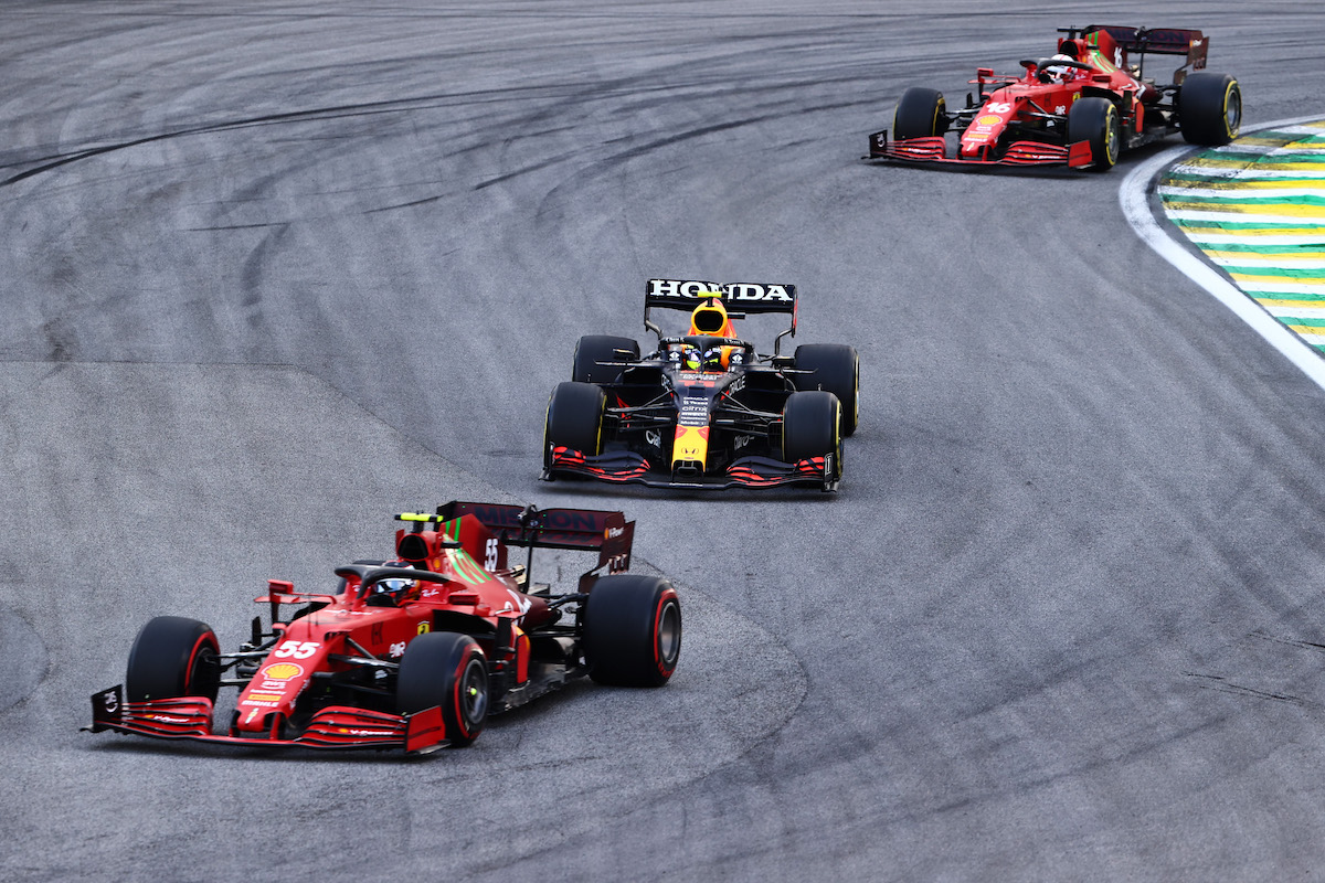 レッドブル・ホンダのペレス「明日は今日よりもリスクを取って攻められる」／F1サンパウロGP土曜日
