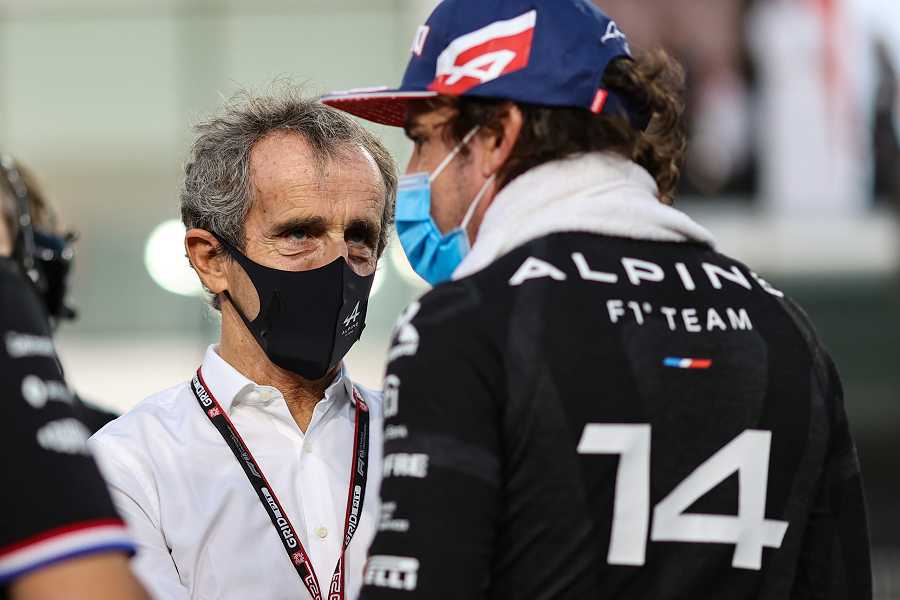 プロストがアロンソを絶賛「完全にチームのために働くF1最高のドライバーだ」