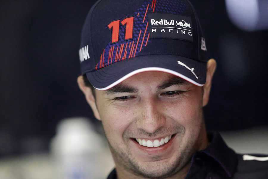 レッドブルが今季のF1後半戦開始前にペレスとの契約延長を決めた理由は？