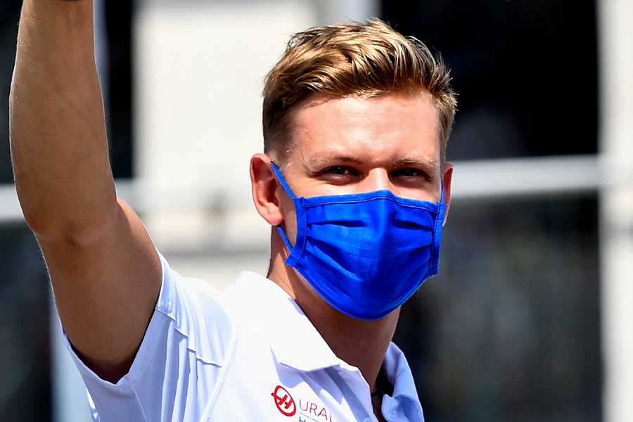 ドイツのメディアがミック・シューマッハを2021年の「F1クラッシュ王者」に認定