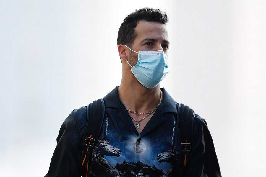 F1レースディレクターのマシだけに責任を負わせるのは「アンフェア」だとダニエル・リカルド