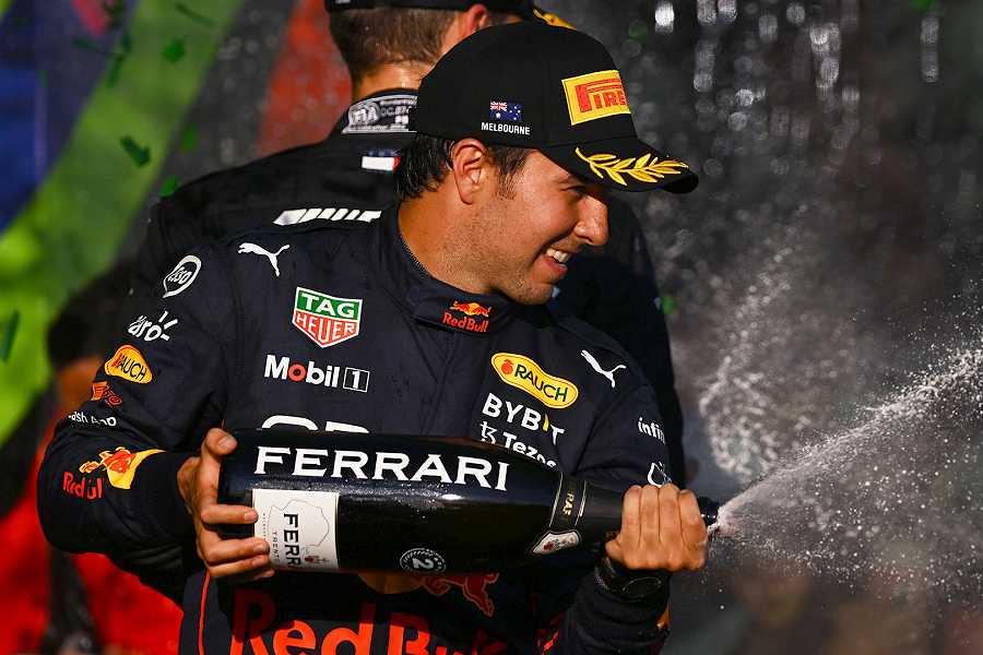 レッドブル首脳がペレスを賞賛「フェルスタッペンと同等の走りを見せている」