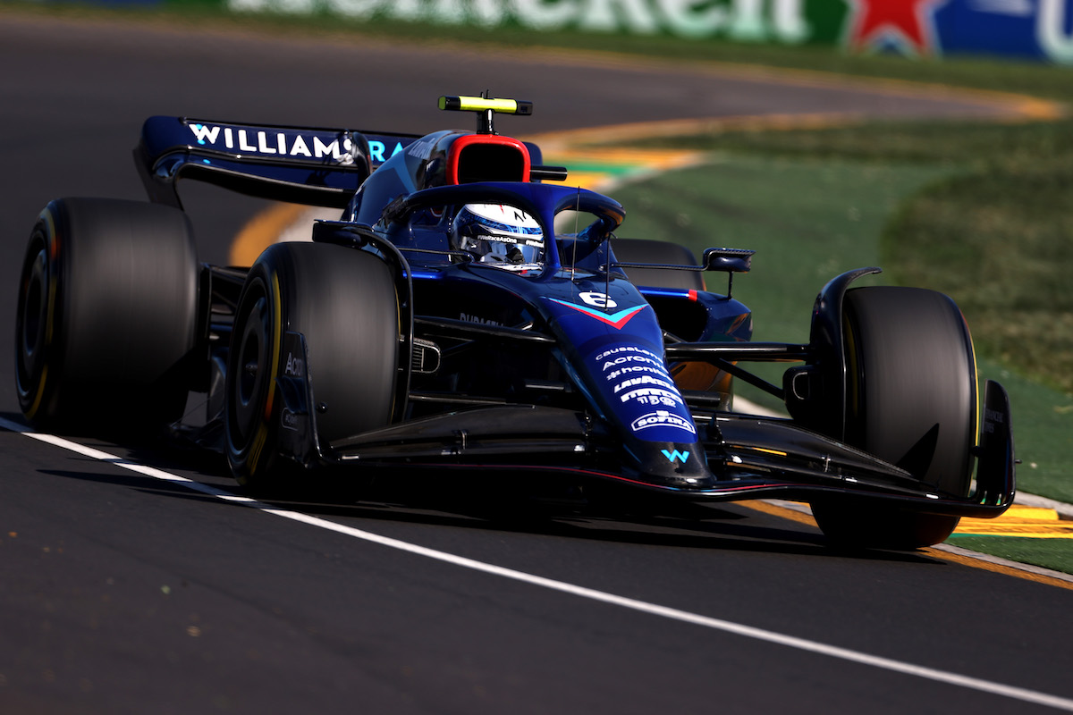 【予選Q1】赤旗中断中！2台がクラッシュ　ベッテル間に合うか？