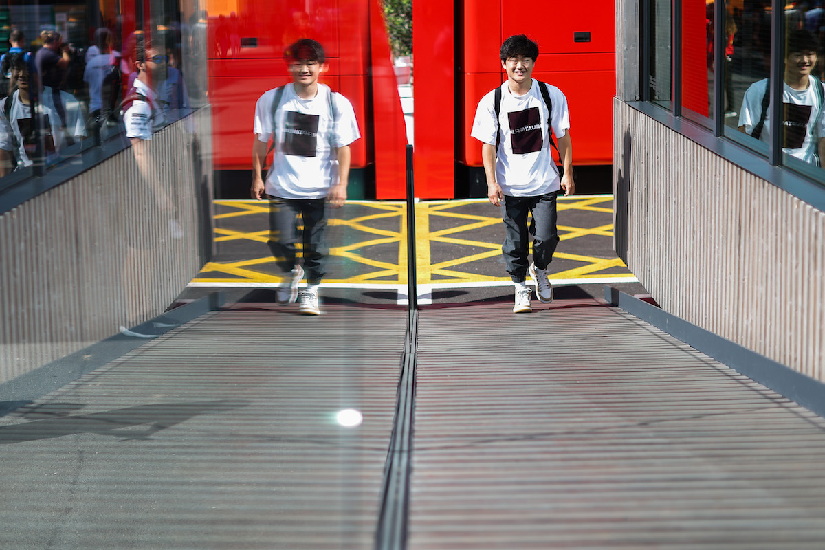 角田裕毅「Q3進出、ポイント獲得めざす」3日連続の通常フォーマットは「集中力と勢いを維持しやすい」