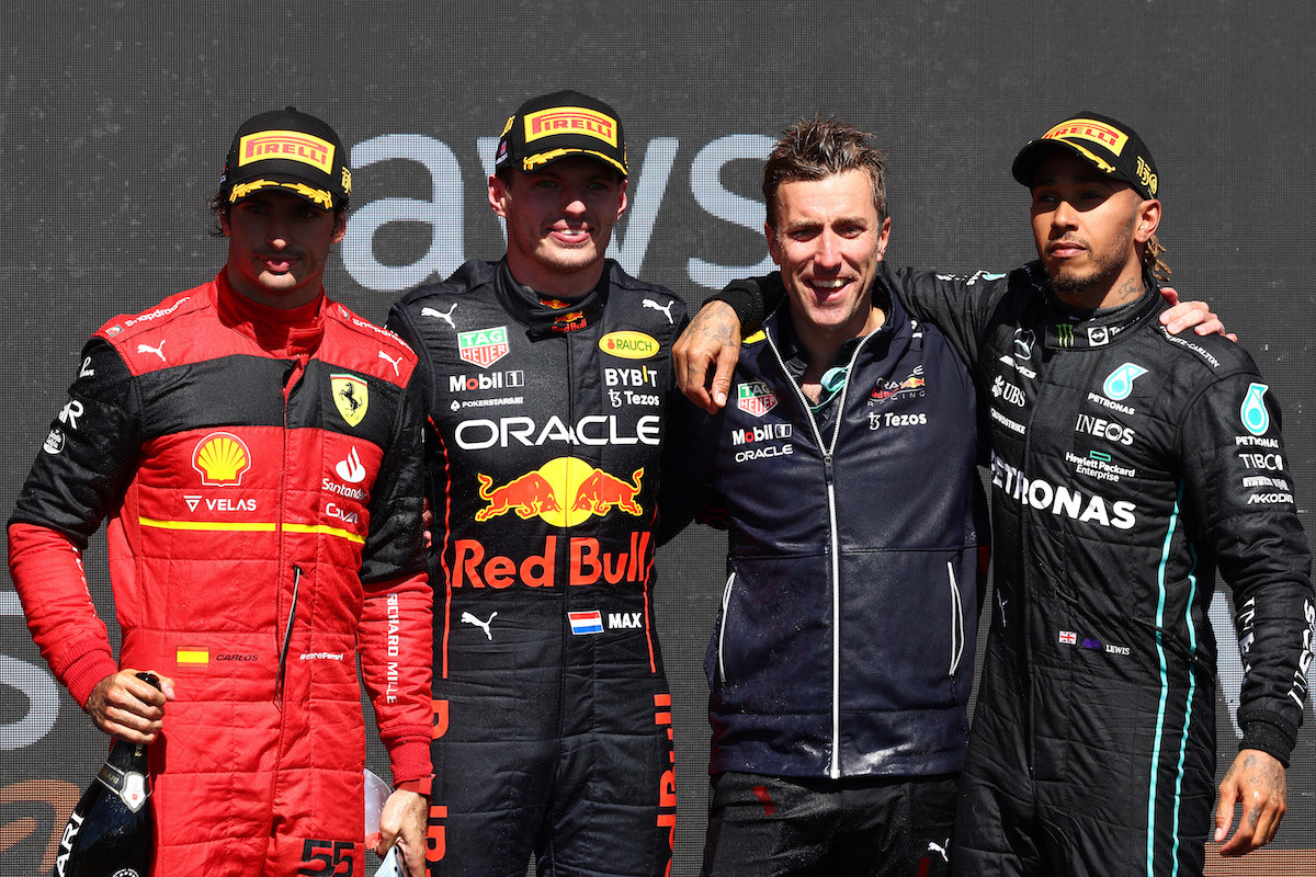 レッドブルF1代表、フェラーリは速かったが「マックスは集中力を切らさなかった」ペレスにはトラブル発生