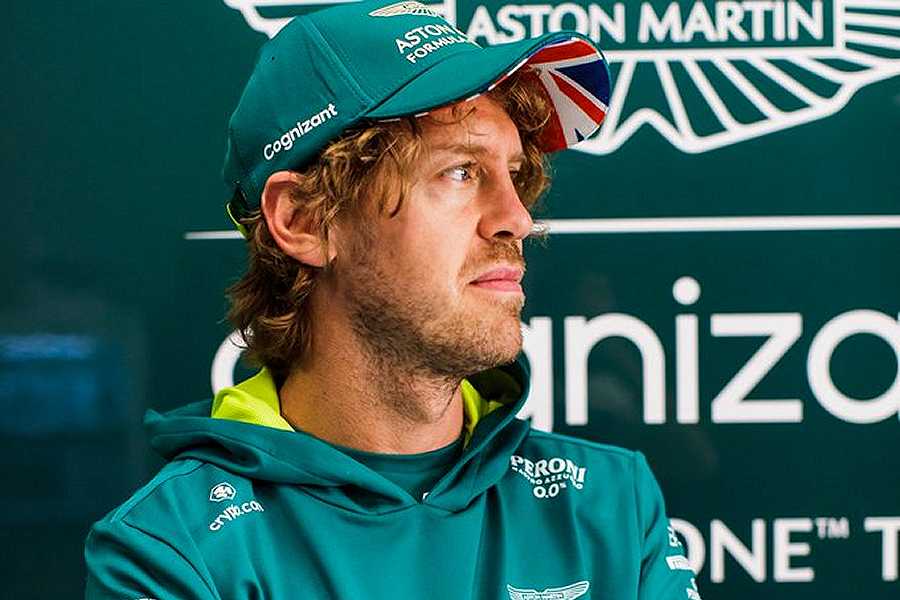 ベッテルがついにアストンマーティンとの契約交渉を開始「どちらもこのまま続けたいと思っているのは確かだ」