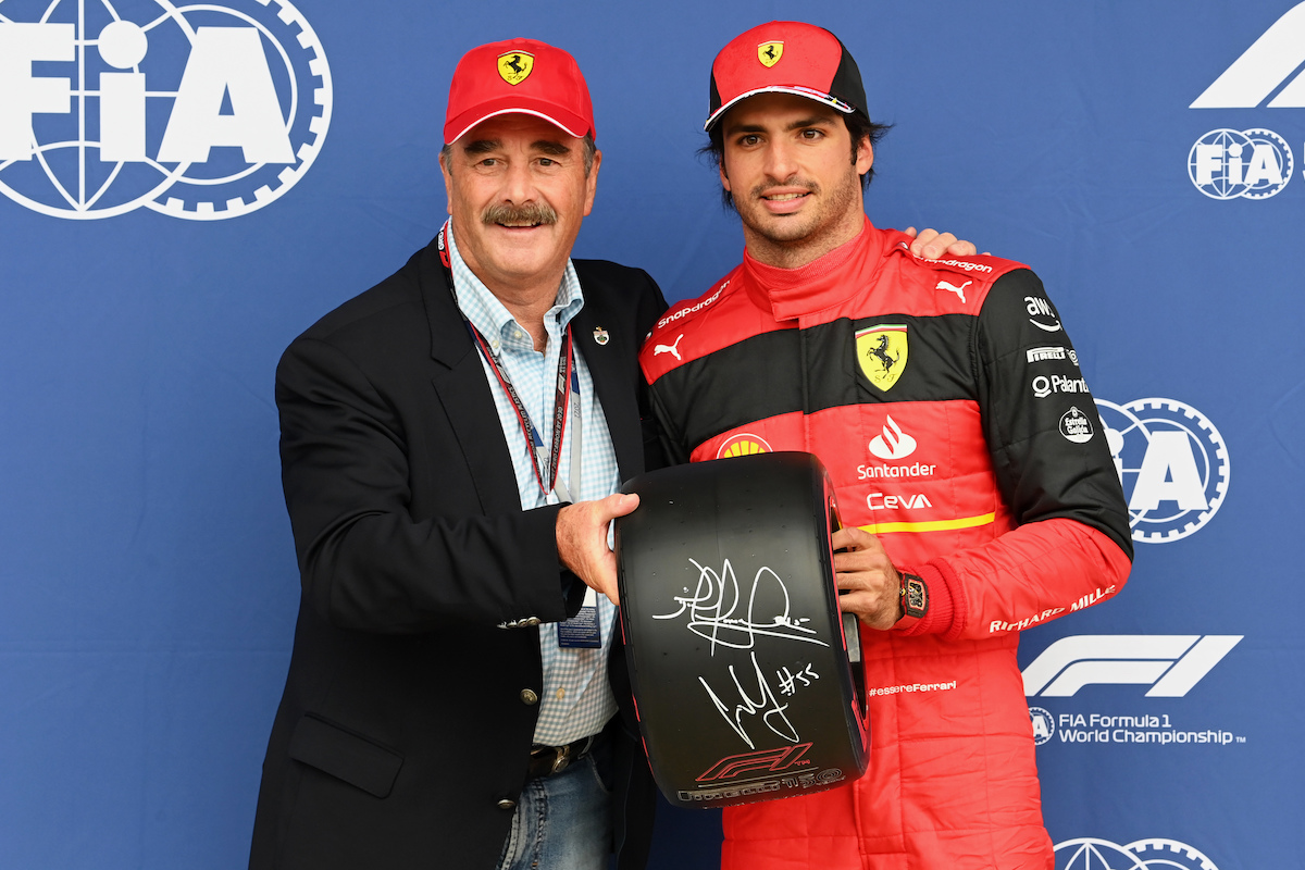 【予選レポート：F1イギリスGP】151戦目で初ポールポジションを獲得したサインツをマンセルも祝福！ラティフィとジョウ・グァンユが大健闘