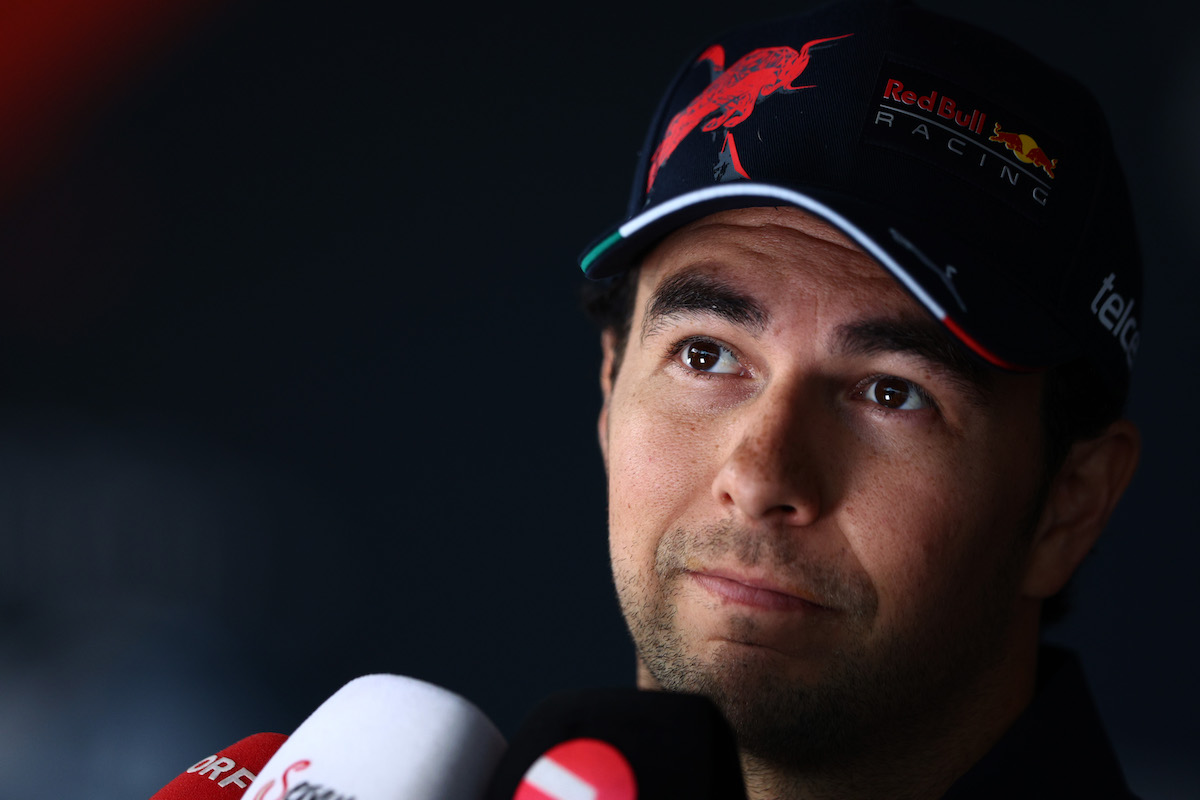 【タイム抹消】なぜQ2中に公表されなかったのか？レッドブルF1の必死の“抵抗”は却下。ペレス「悔しい」