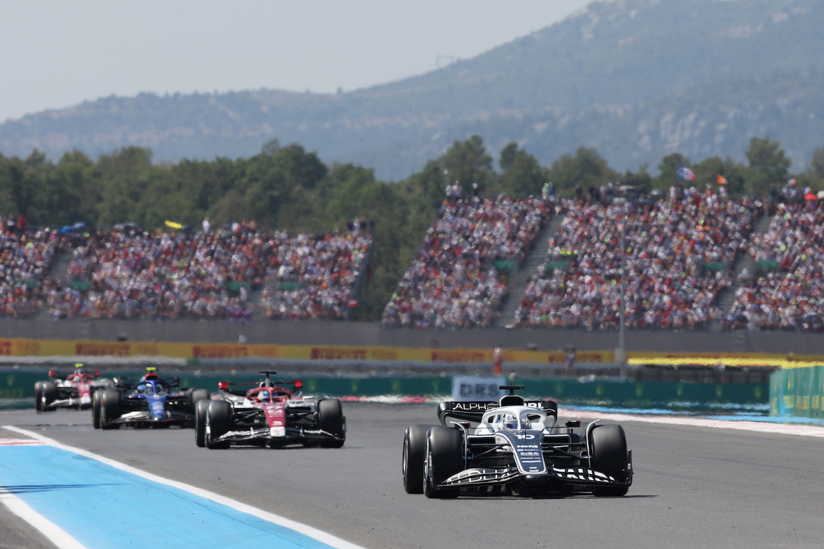 アルファタウリF1「角田はマシンのダメージが大きかった」新空力パッケージのデータを分析して反撃だ！