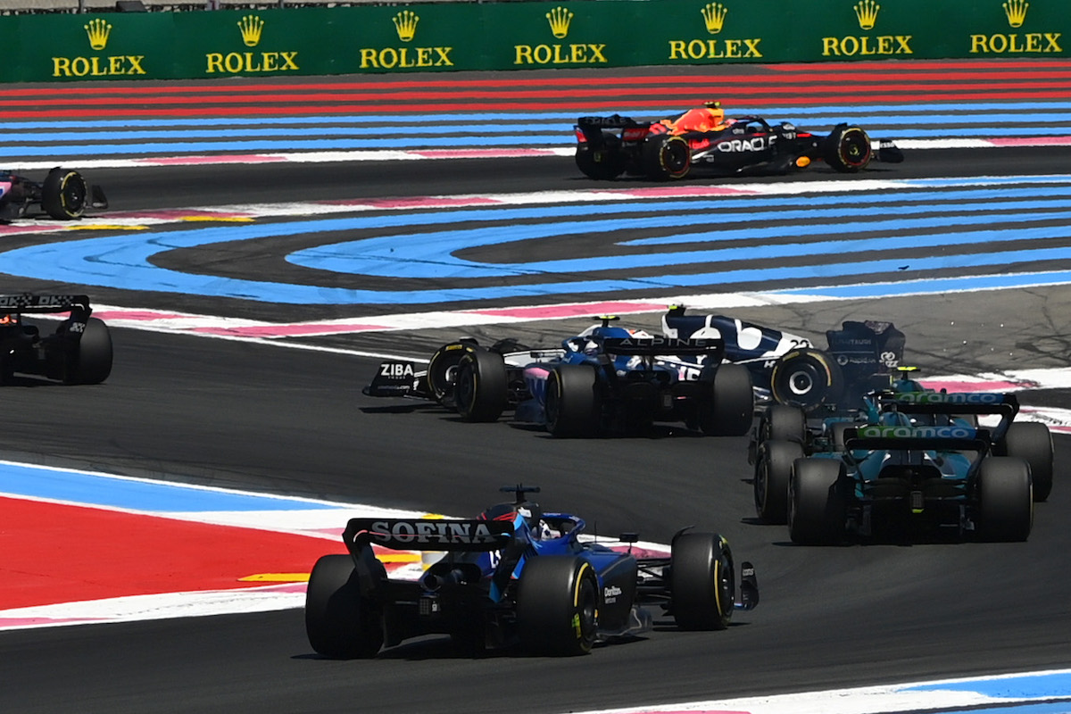 角田裕毅、接触したオコンのペナルティに納得せず「5秒ではとても足りない」アルファタウリF1の全員に「申し訳ない」