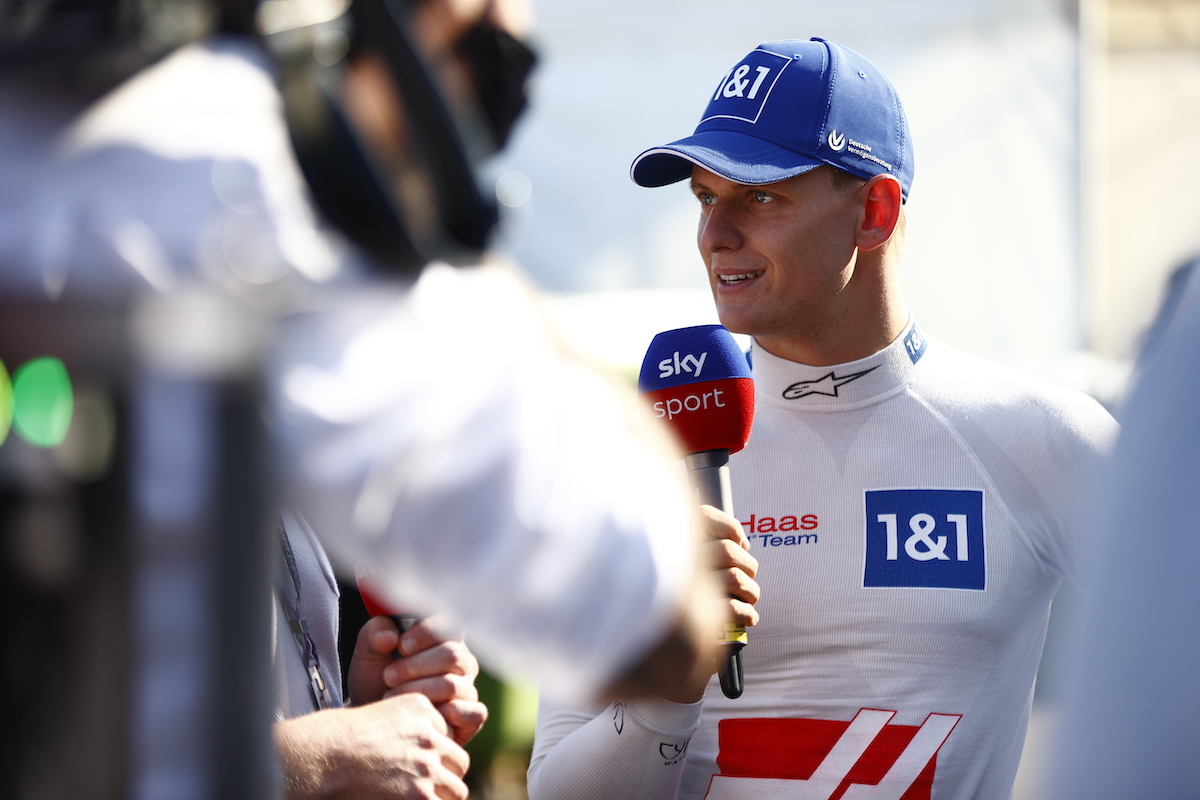 レッドブルF1幹部、“ガスリーの後任”は「まだ言いたくない」シューマッハを高評価。叔父ラルフがハータはアルファタウリにふさわしくないと語る理由は？