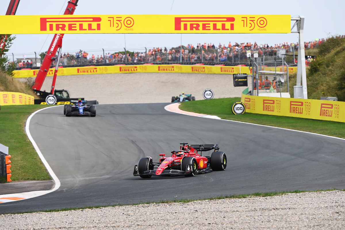 【P2速報：F1オランダGP】フェラーリが1-2！レッドブルは中団。角田裕毅は11番手もグラベルに出て赤旗の原因に