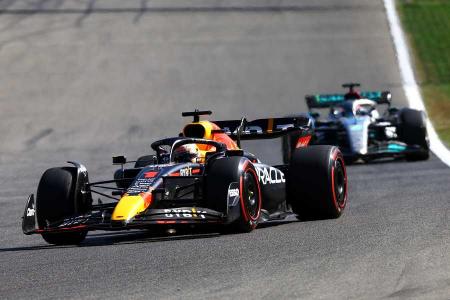 レッドブル、マシンをコピーしても意味はないと警告。メルセデスは2023年型F1マシンの“基本コンセプト”に悩む