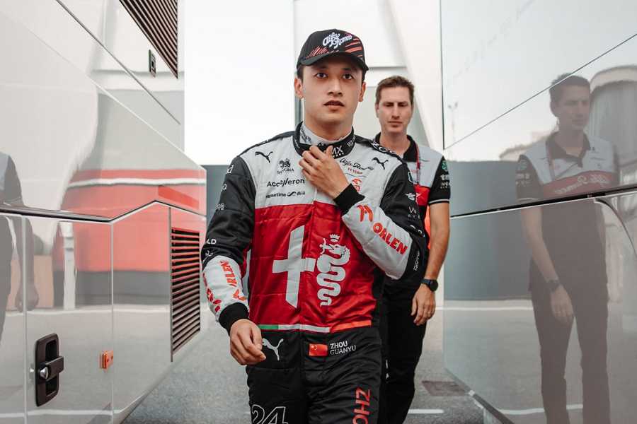 中国人F1ルーキーの周冠宇、2023年のレースシートはいまだ不透明　ライバルは19歳のフランス人ドライバー？