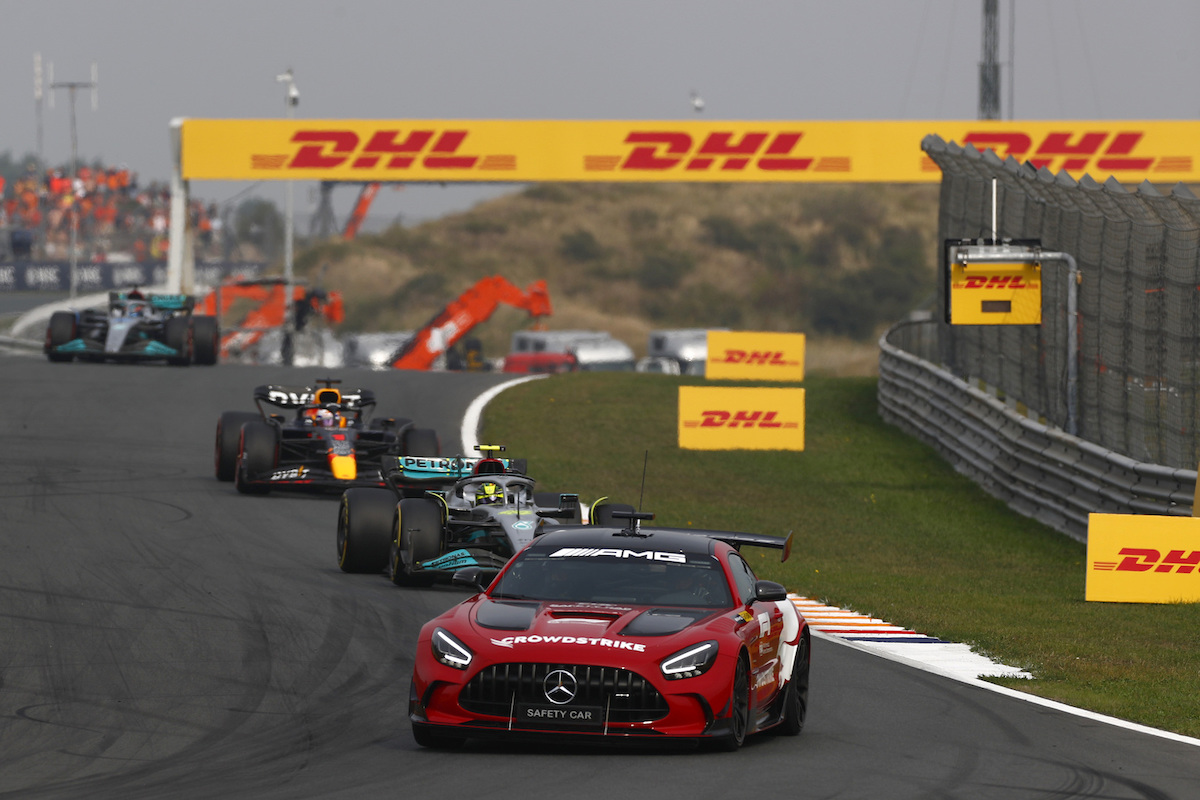 メルセデスF1代表「チームとして優勝争いをすることに合意していたからリスクを冒す価値はあった」