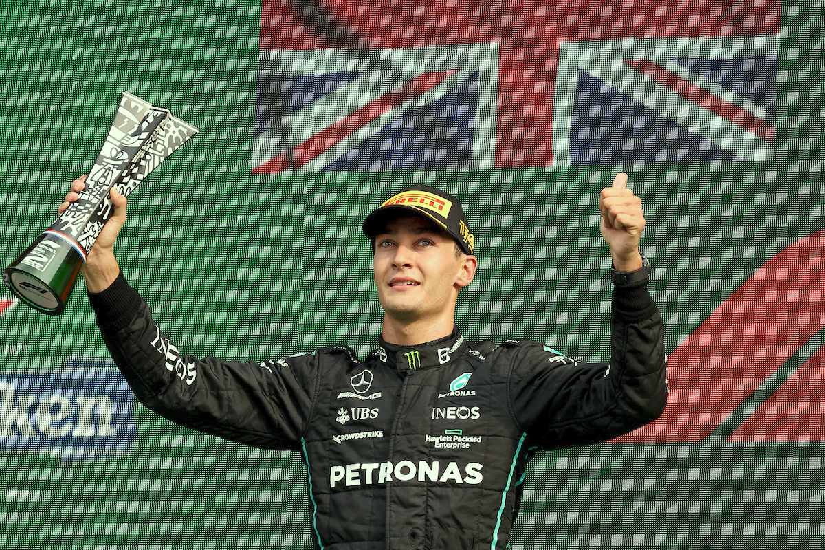 ラッセル、タイヤ戦略が功を奏し2位「我々メルセデスF1は少しずつその頂点に近づいている」