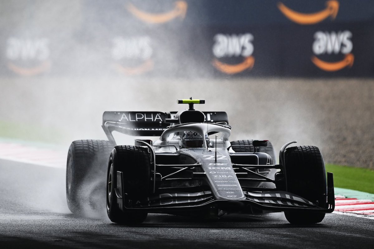 【FP1：F1日本GP】雨のFP1はアロンソが最速！2番目にコースインした角田裕毅は19番手