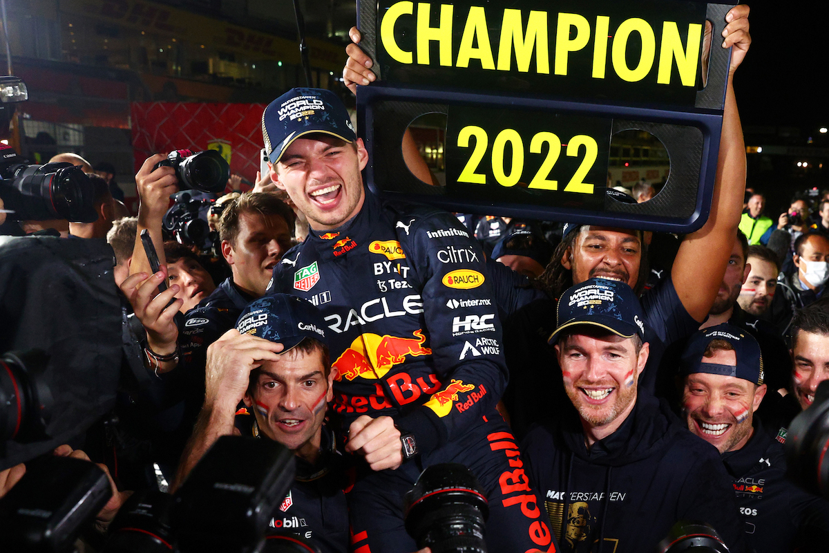 F1王者2連覇を鈴鹿で決めたフェルスタッペン「一緒に働いているホンダは素晴らしい。チームワークの良さはハンパじゃなくみんなアクセル全開でやる気満々」