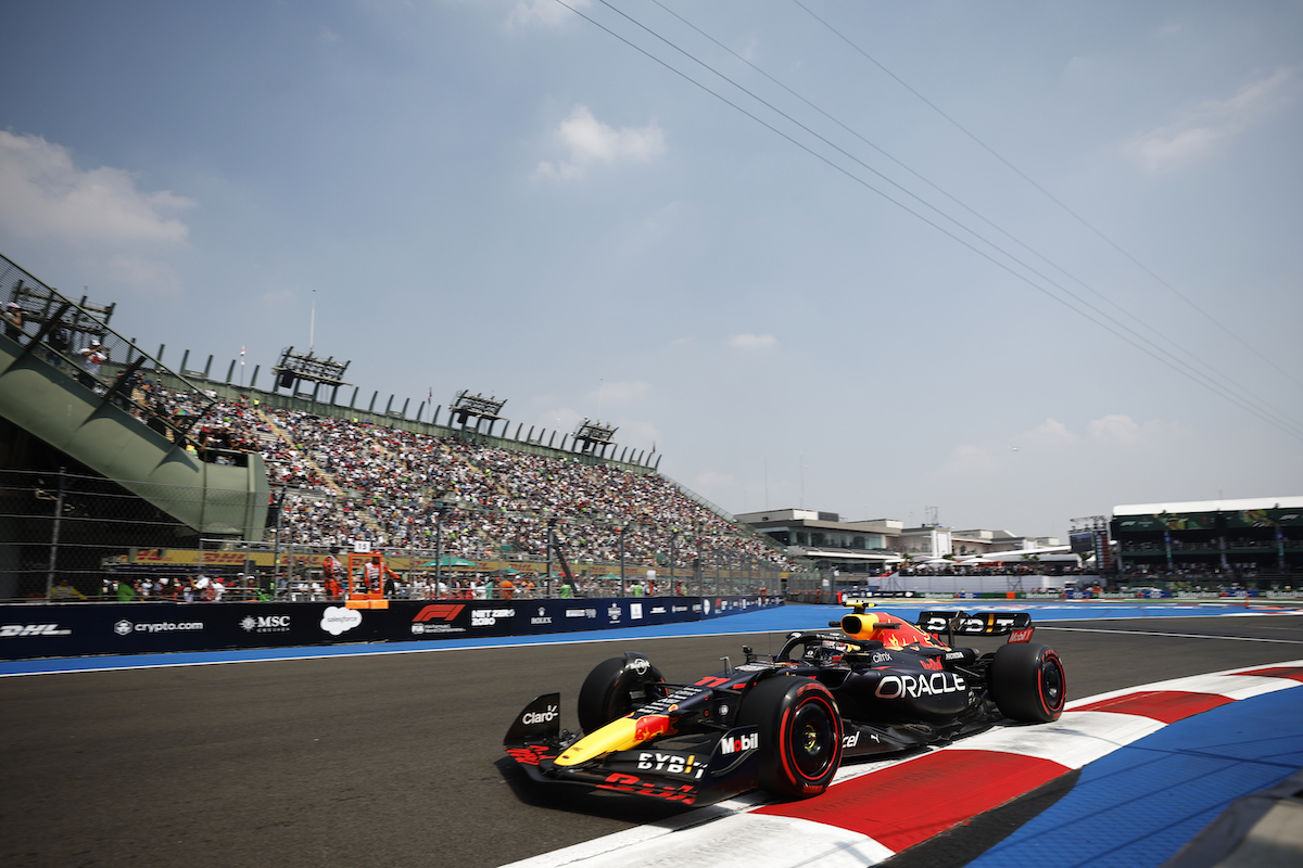 【FP1レポート＆順位：F1メキシコ・シティGP】母国凱旋ペレス3番手、ルーキーは5名出場も3名に不具合、角田の代役ローソンはブレーキから炎、ベッテルはレッドブルカラーのヘルメット