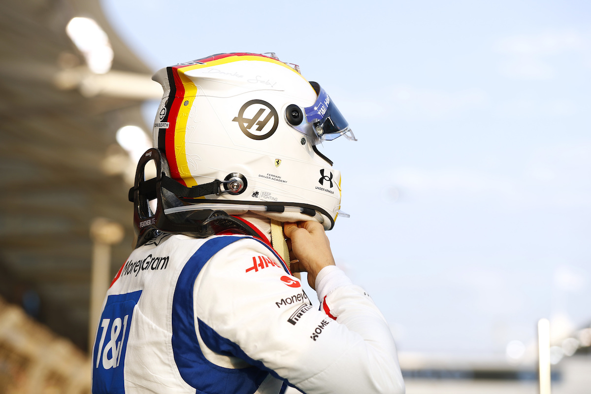 ミック・シューマッハ、ハースF1での最終戦に接触･･･ほろ苦い16位「コンストラクターズ選手権8位をキープできた」