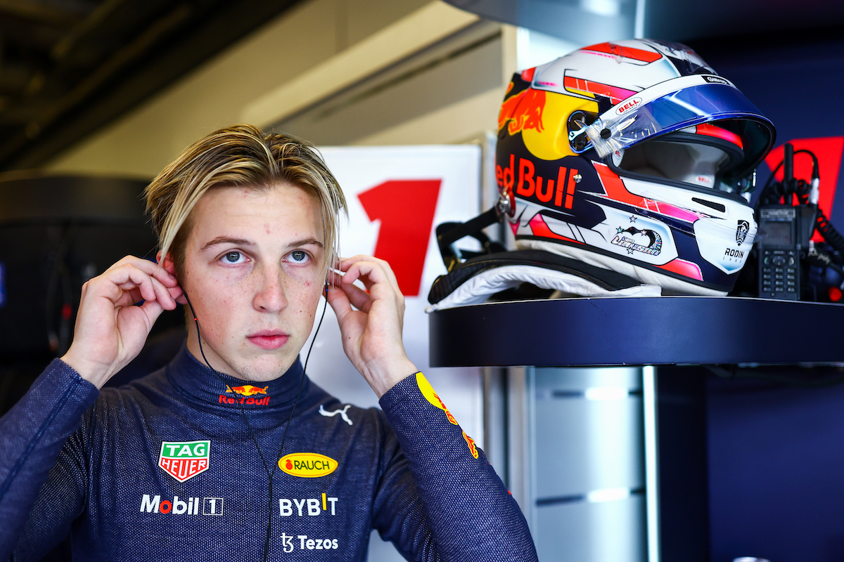 【FP1：F1アブダビGP】トップ3はメルセデス勢とフェラーリ！テストドライバー8人が出場、王者のシートに座った若手ローソンが5番手！角田裕毅13番手