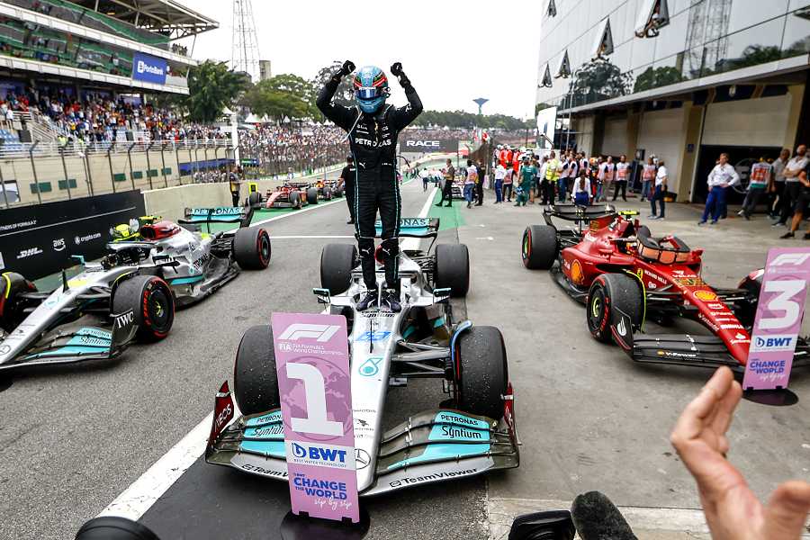 メルセデスF1のラッセル「昨年の開発ペースを考えれば今年はレッドブルとタイトルを争える」