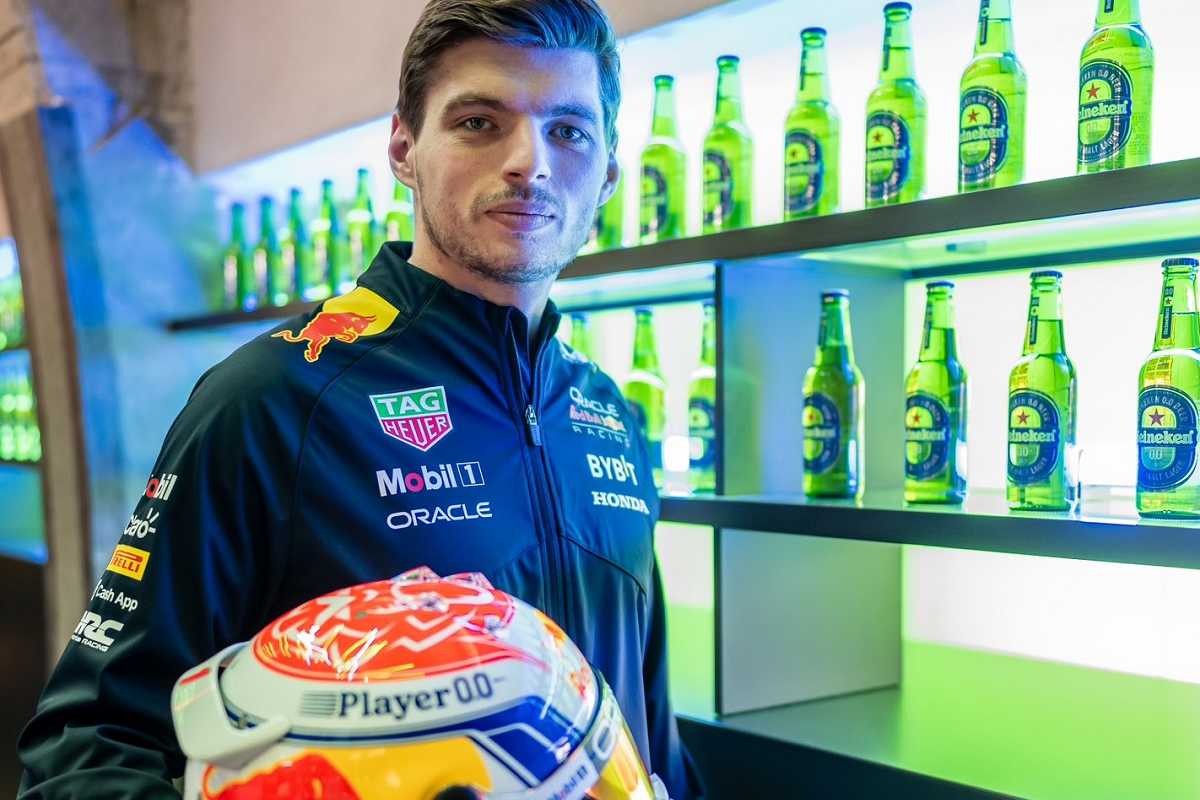 フェルスタッペン、母国オランダのビール会社「ハイネケン」と大型個人スポンサー契約締結！25歳になるまで契約できなかった理由とは？