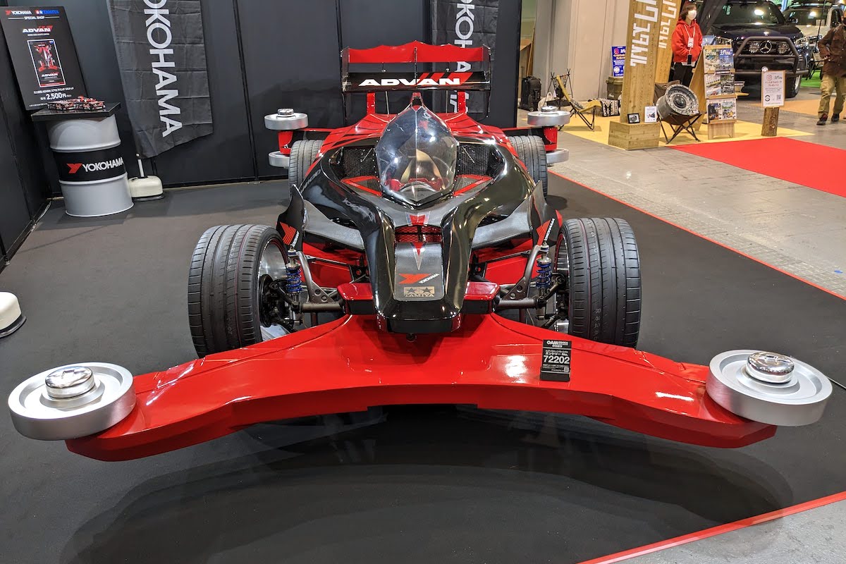 3年ぶりの大阪オートメッセ、3日間で20万人来場！実物大ミニ四駆、中国BYD、韓国ヒョンデも注目集める　デスクワークの腰痛対策にレカロシート！？