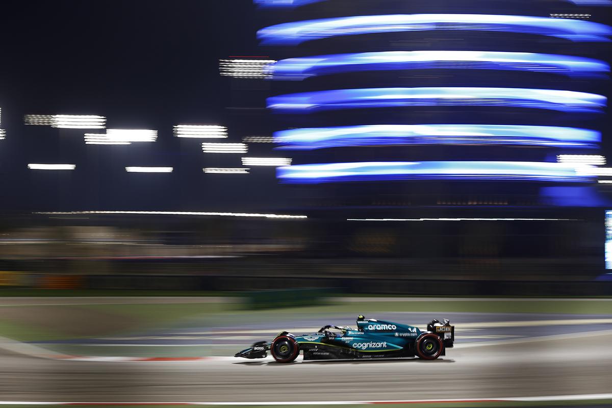 アストンマーティンF1、昨年は2台ともに予選Q1敗退が･･･予選5番手と8番手に大躍進！「目標は2台でポイント獲得」／F1開幕戦バーレーンGP