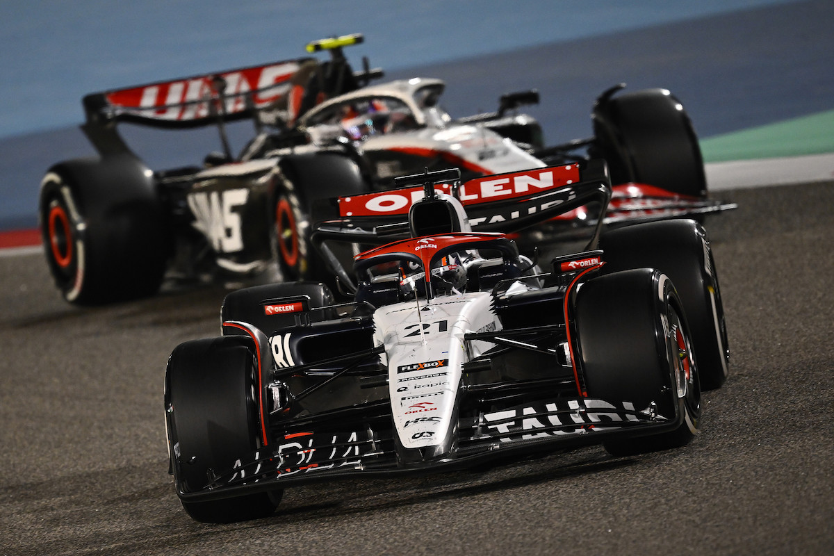 デ・フリース、アルファタウリF1のレースペースは“まずまず”「周りのクルマと戦えた」